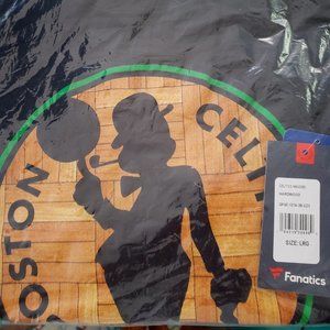 NEW ERA  BLACK BOSTON CELTICS T-SHIRT,  SIZE LGE